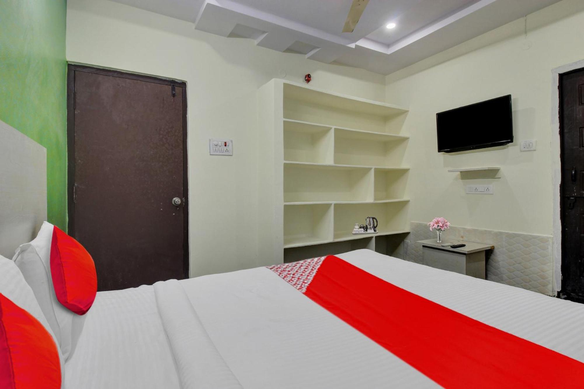 Hotel O Lavish Stay Sururnagar Kültér fotó