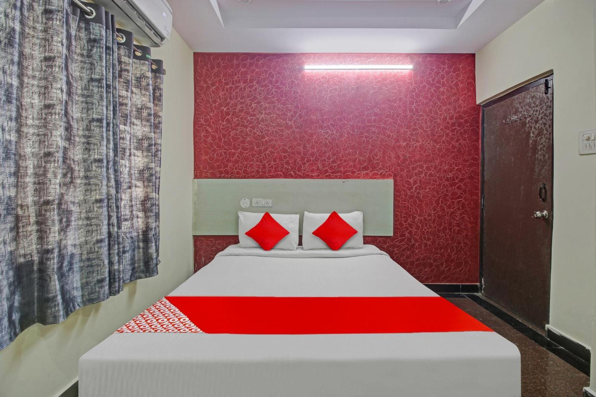 Hotel O Lavish Stay Sururnagar Kültér fotó